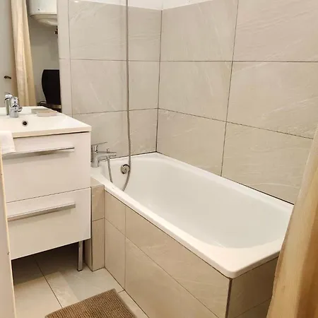 - Terrasse, Clim & Parking Apartment *